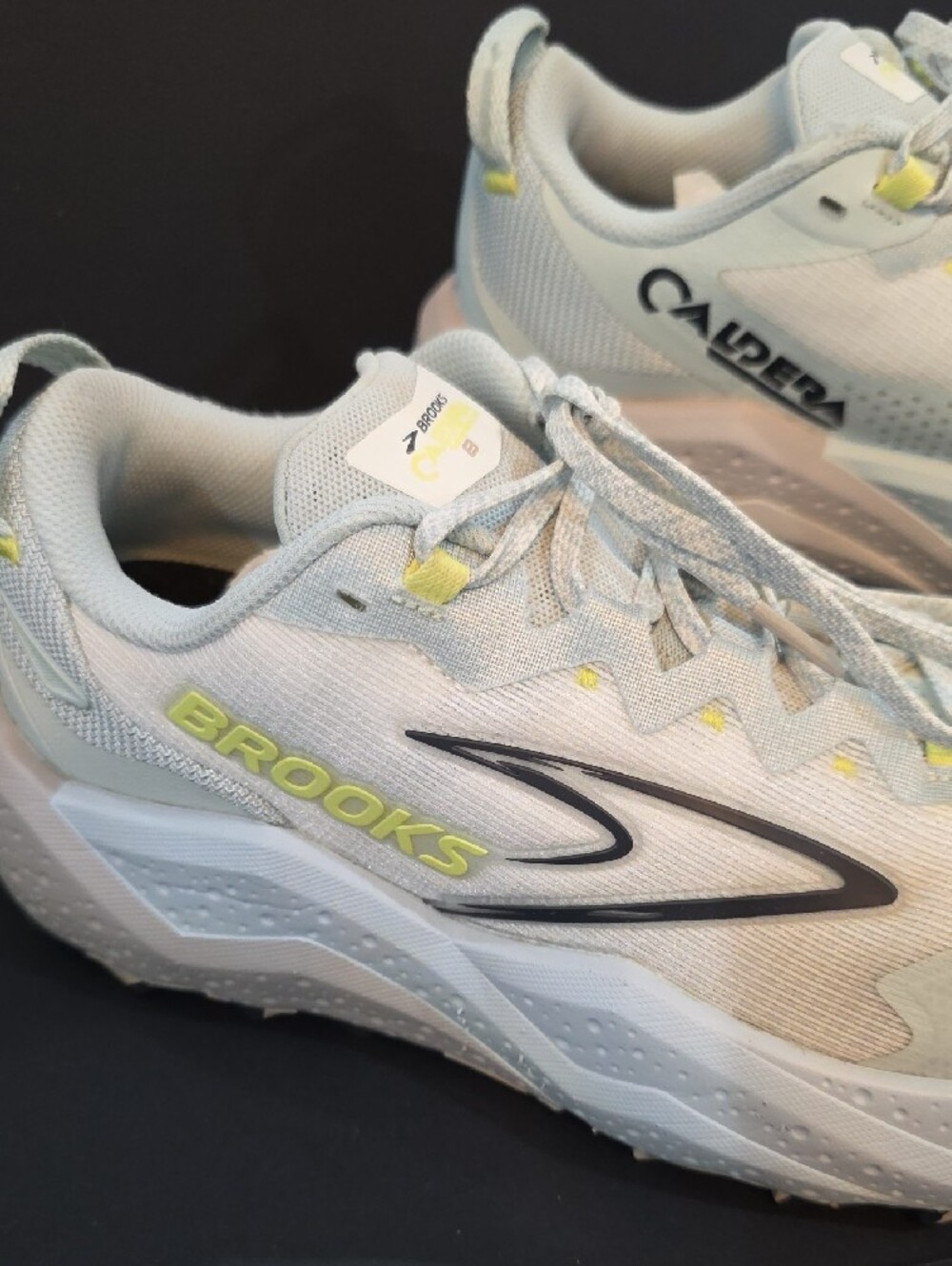 Brooks Caldera 8 Women’s White with Light Yellow Trail Running Sneakers Size 10 - Picture 4 of 12